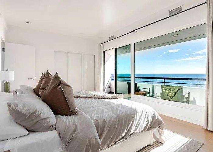 Gorgeous Malibu Retreat With #Instaworthy Ocean Views